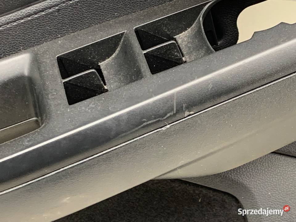 BOCZEK DRZWI LEWY PRZÓD FORD FOCUS IV