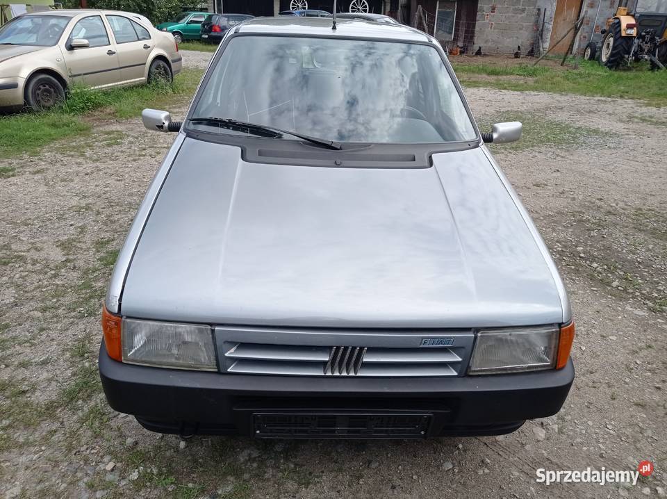 Fiat Uno 10 40 kW 1999 r dawca części osobowe Szklarka Myślniewska