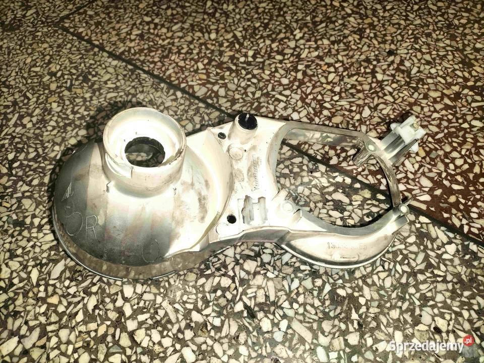 Odbłyśnik światła lampy ksenonowej prawej BMW Poręba