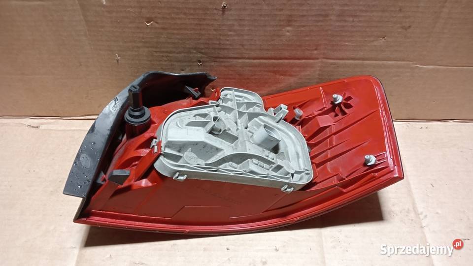 AUDI A3 8P 3D FL HB LAMPA TYŁ LEWA Zbierkowo