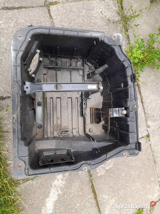 Wannawnęka bagażnika na akumulator BMW Z4 E85 osobowe podlaskie Białystok
