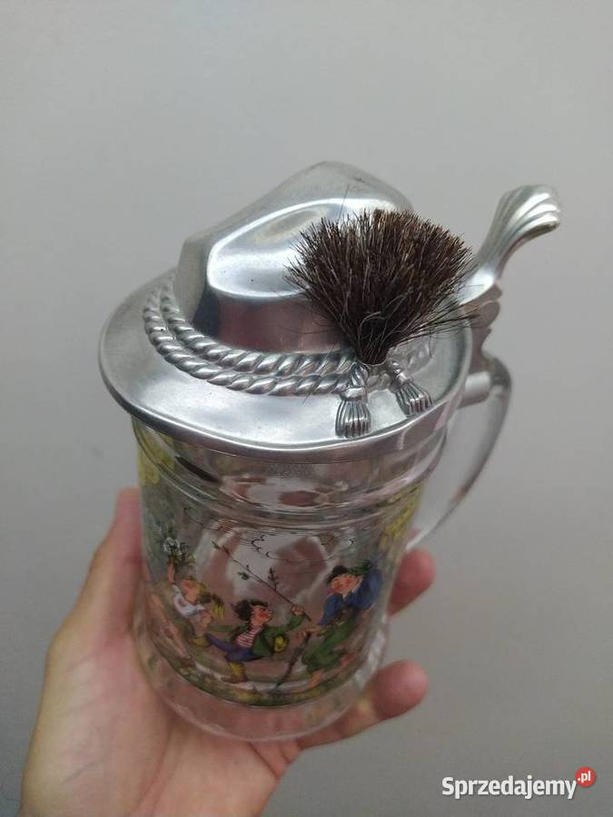 Duży zdobiony kufel z pokrywą cynową kolekcja Kraków