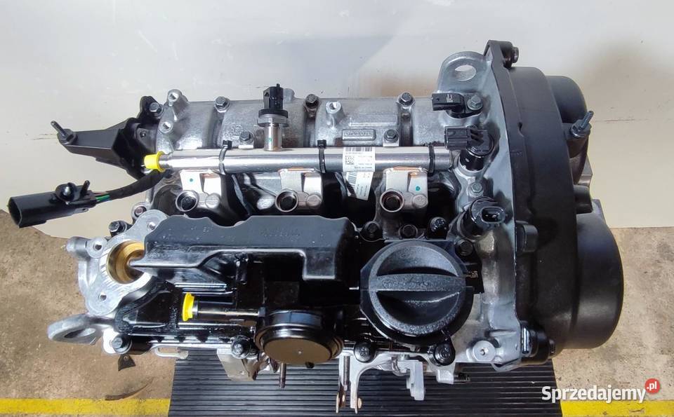 VOLVO XC40 SILNIK 15 HYBRID B3154T5