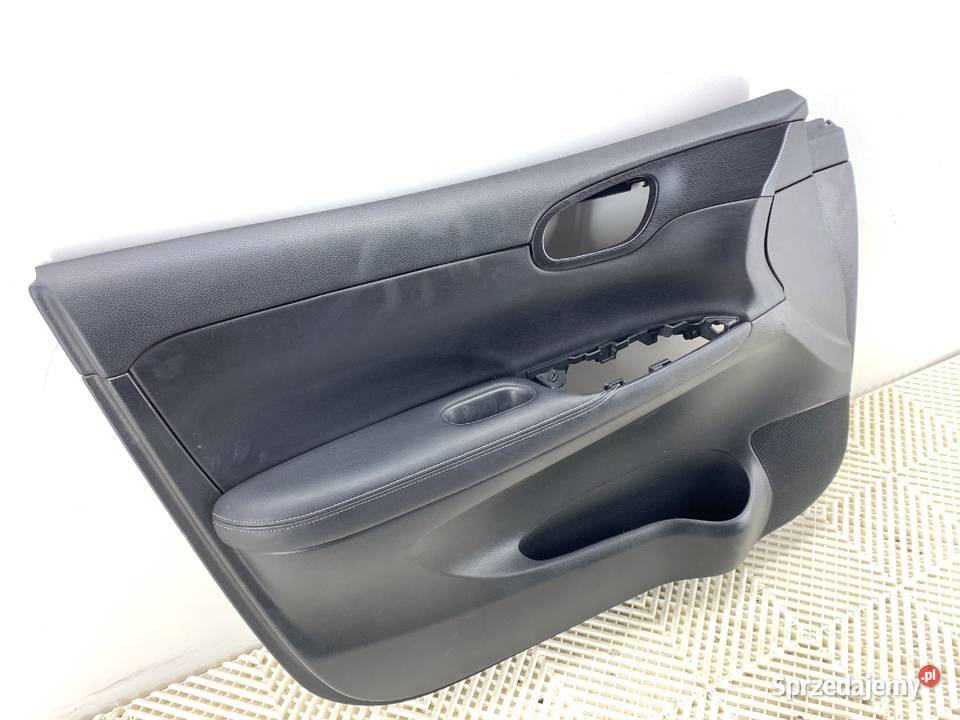 BOCZEK DRZWI LEWY PRZÓD NISSAN PULSAR Hatchback