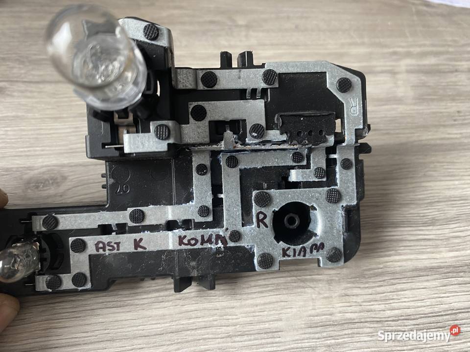 WKŁAD LAMPY TYŁ ASTRA K V KOMBI W KLAPĘ R łódzkie Gidle