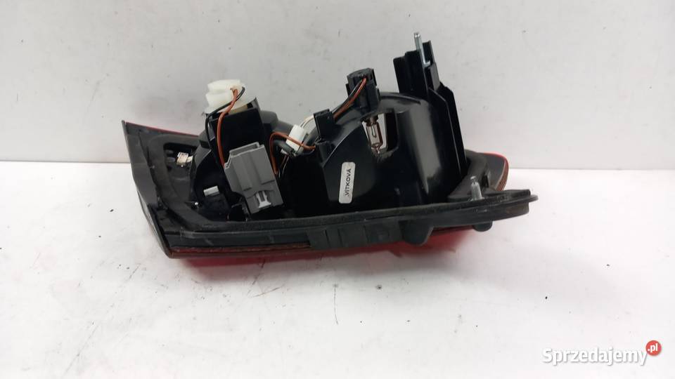 FORD MONDEO MK4 LIFT HB LAMPA TYŁ PRAWA W KLAPĘ osobowe wielkopolskie Zbierkowo
