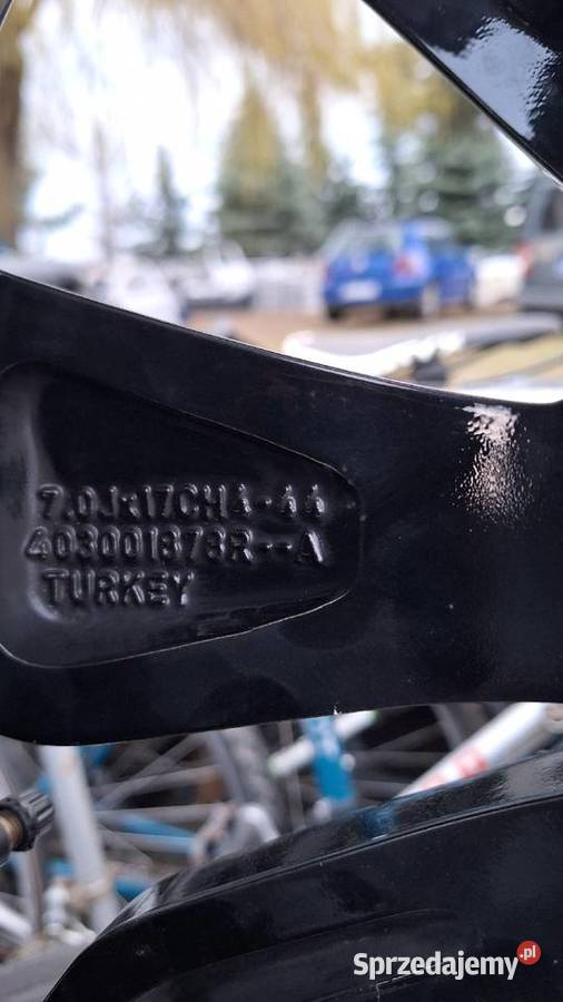 Felgi aluminiowe z oponami