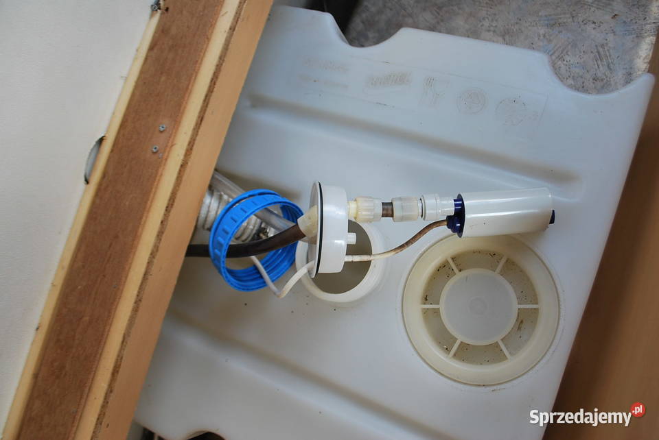 ZBIORNIK NA WODĘ Z POMPKĄ I WLEWEM Grzebowilk