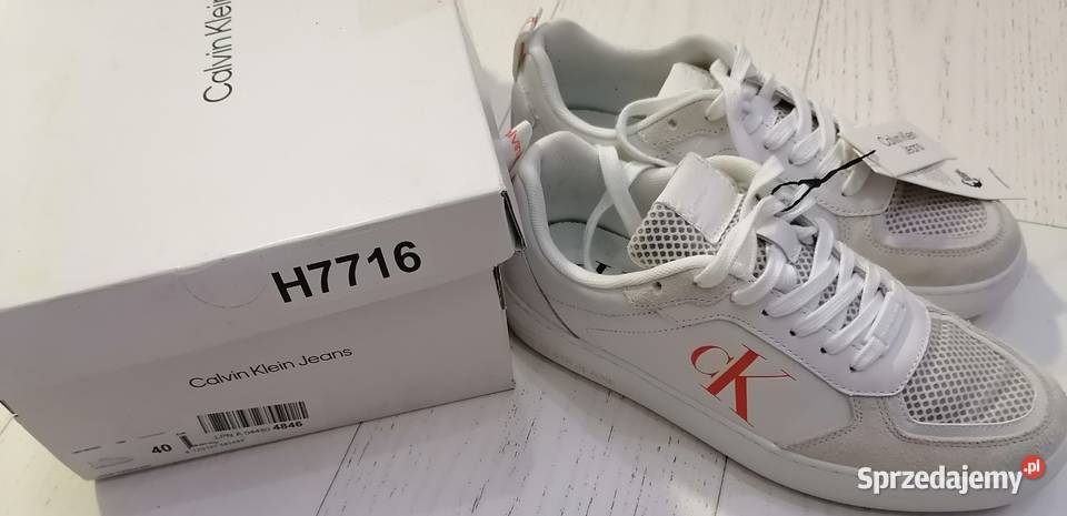 40 Calvin Klein YM0YM00607 Sneakersy męskie Szczerbice
