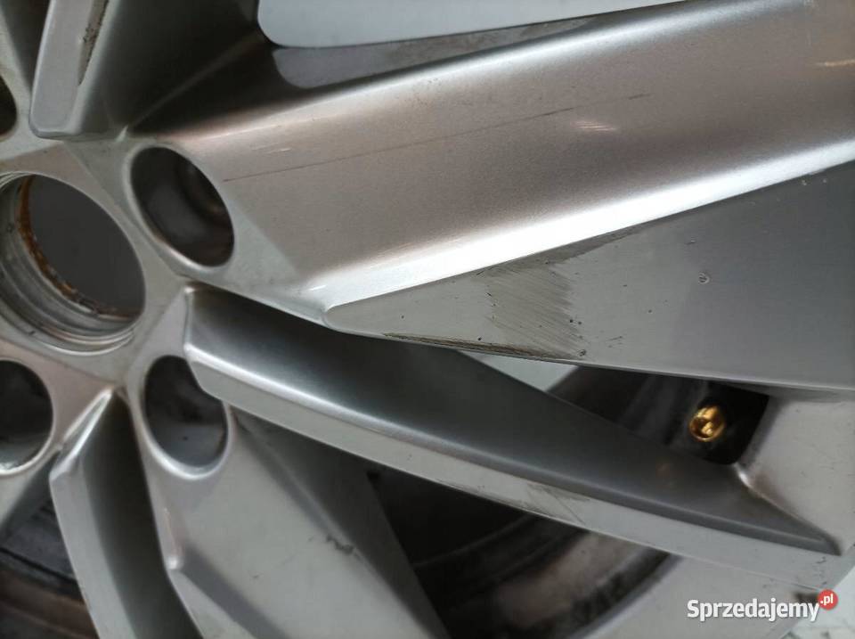 FELGA ALUMINIOWA R17 5X112 ET45 OC57MM 7JX17H2 Samochodowe