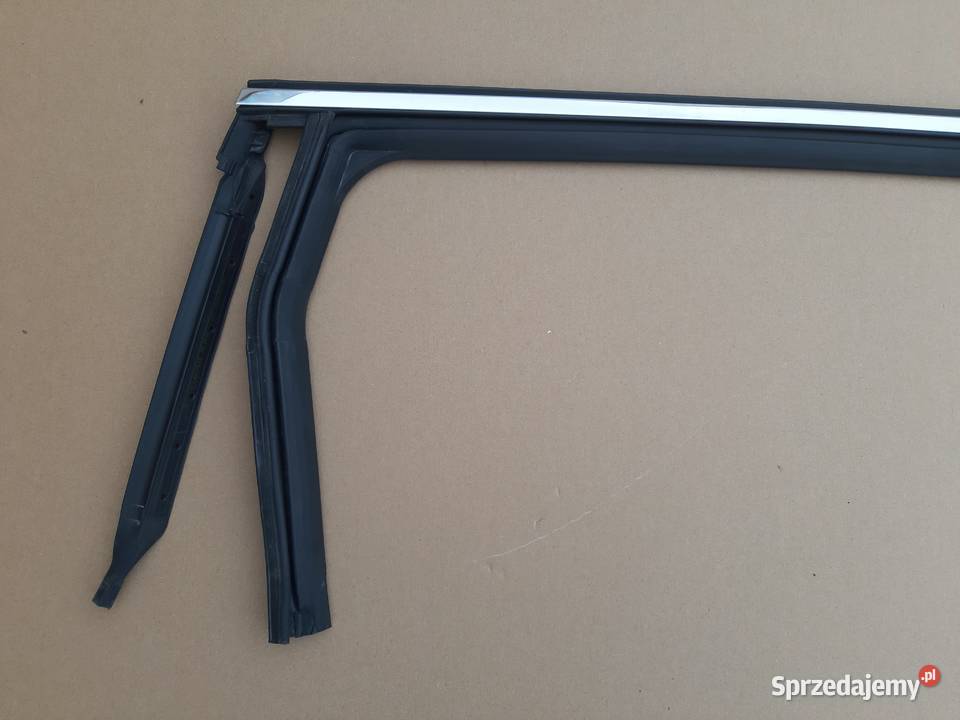 RENAULT GRAND SCENIC IV 16USZCZELKA SZYBY PRAWY osobowe