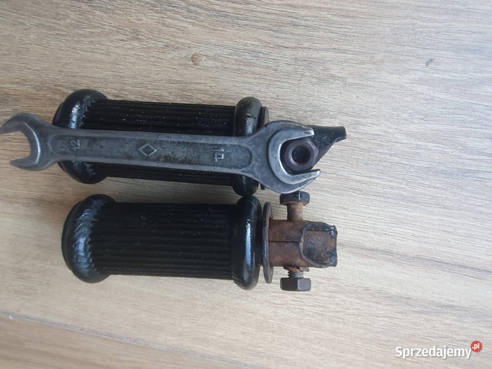 Podnozki wsk shl 125 z2 b1 150 tylne stopki