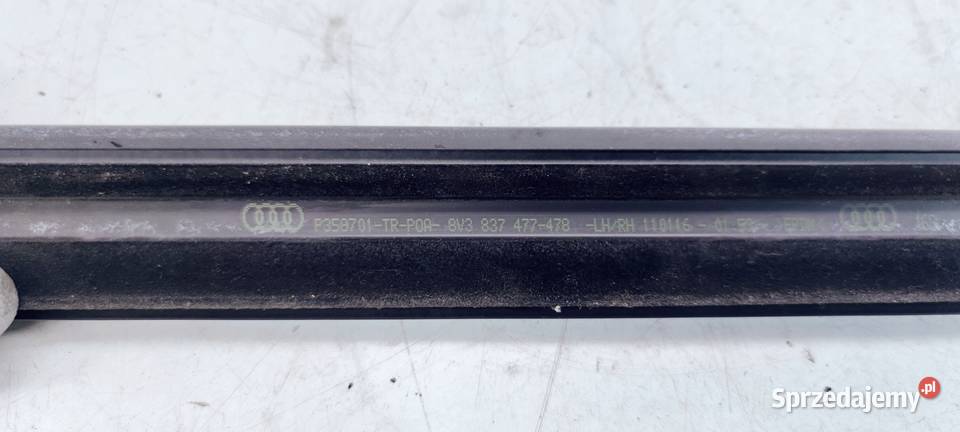 LISTWA DRZWI MAT SZYBY LEWA AUDI A3 8V 8V3837477 Przystajń