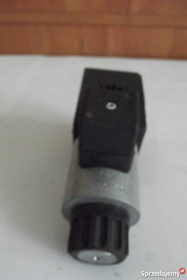 Elektrozawór 2 otworowy napędu MTZ nieuszkodzony Parczew