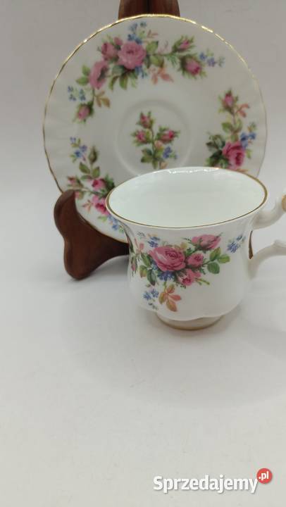 Filiżanka ze spodkiem porcelana kostna biała w