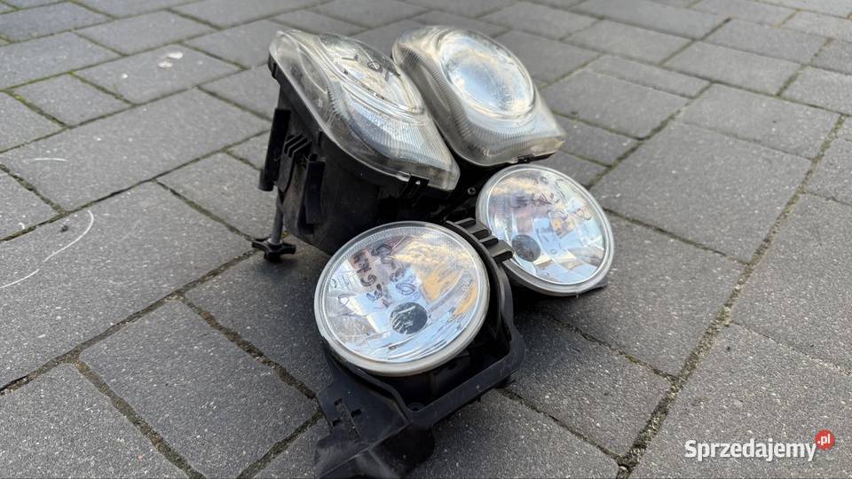 4x halogeny Subaru Volvo Radom