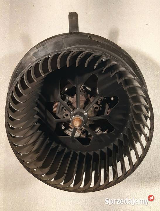 WENTYLATOR VW GOLF V VI CADDYIII LEON II A3 8P Ogrzewanie, wentylacja i klimatyzacja Mielęcin