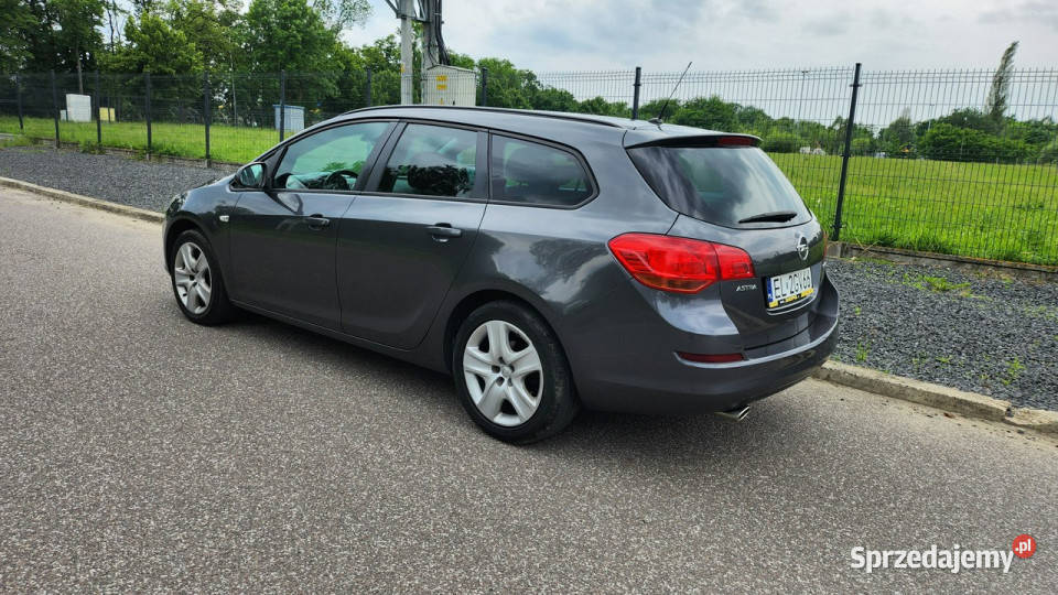 Opel Astra J 2011r 14 turbo 140 LPG Klima Hak łódzkie Pabianice