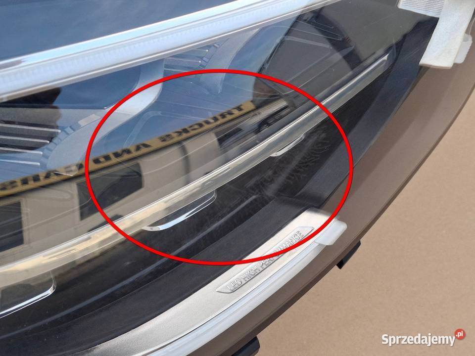 MERCEDES GLC W253 LIFT X253 REFLEKTOR PRAWY FULL Bieleń sprzedam