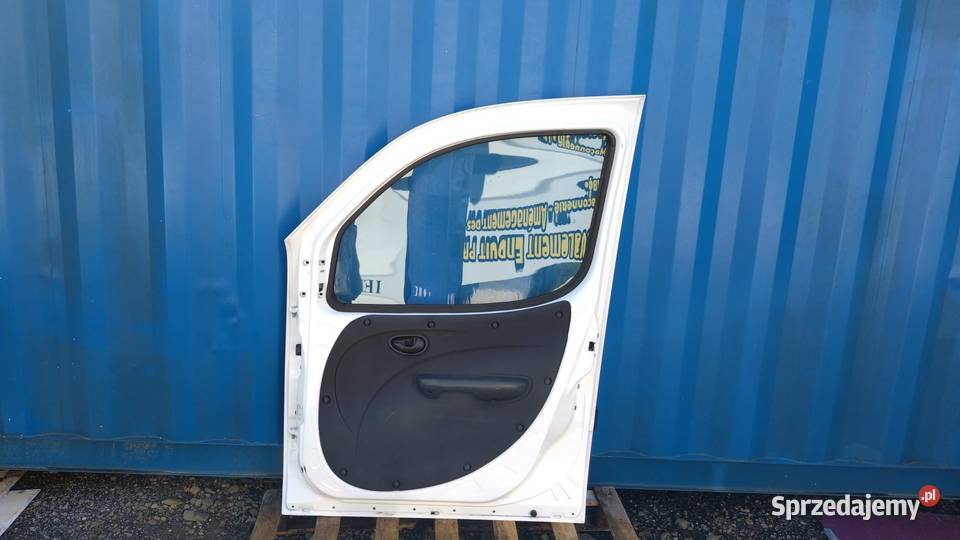 DRZWI PRZEDNIE PRAWE FIAT DOBLO 0010 NO V224185 Bielsko-Biała