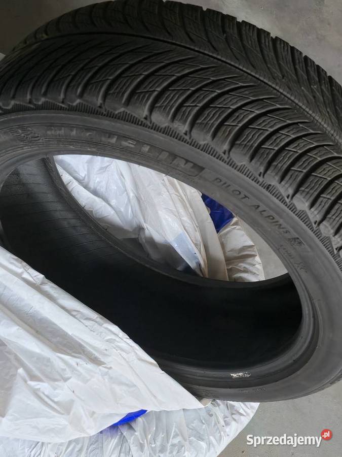 Opony zimowe Michelin Pilot Alpin 5 22545 R19