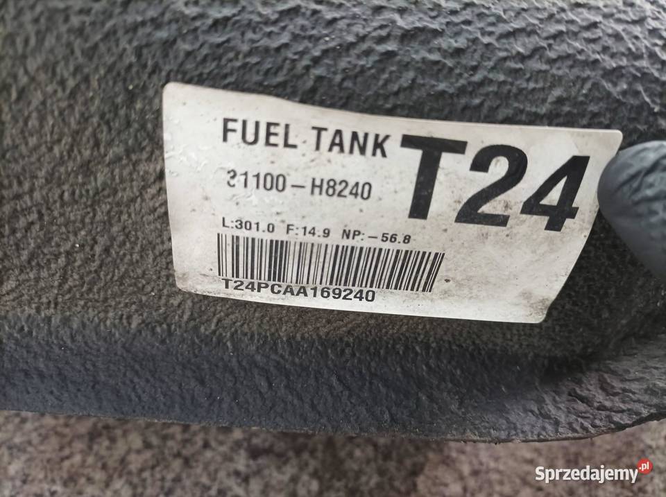 ZBIORNIK PALIWA BAK 10 B 31100H8240 Kia Stonic I sprzedam