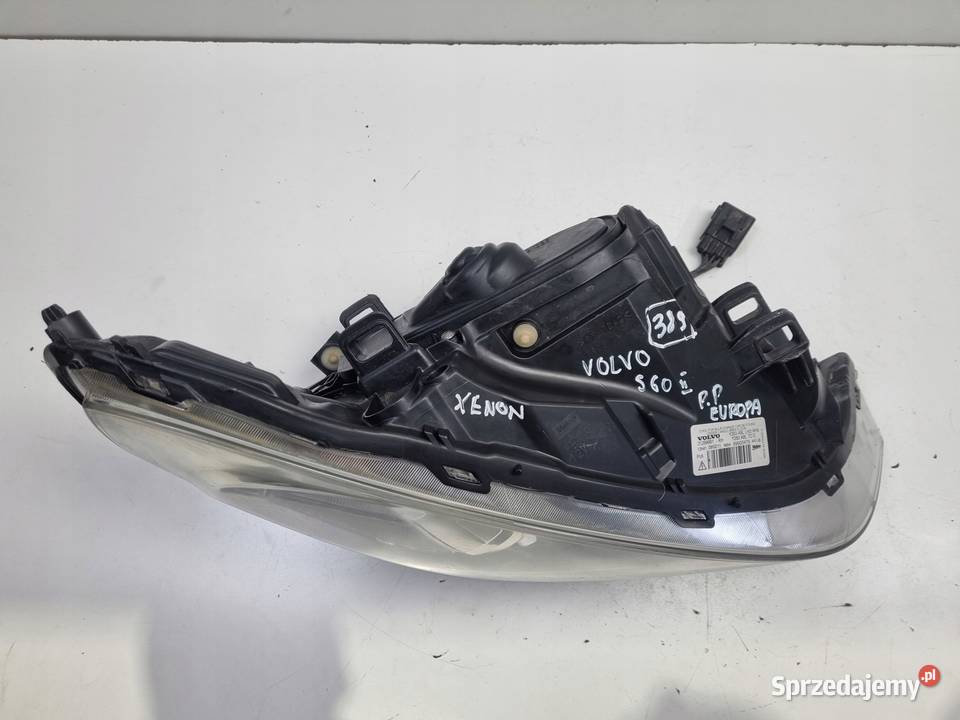 LAMPA PRAWA Volvo V60 S60 II PRZEDNIA prawy Rudka