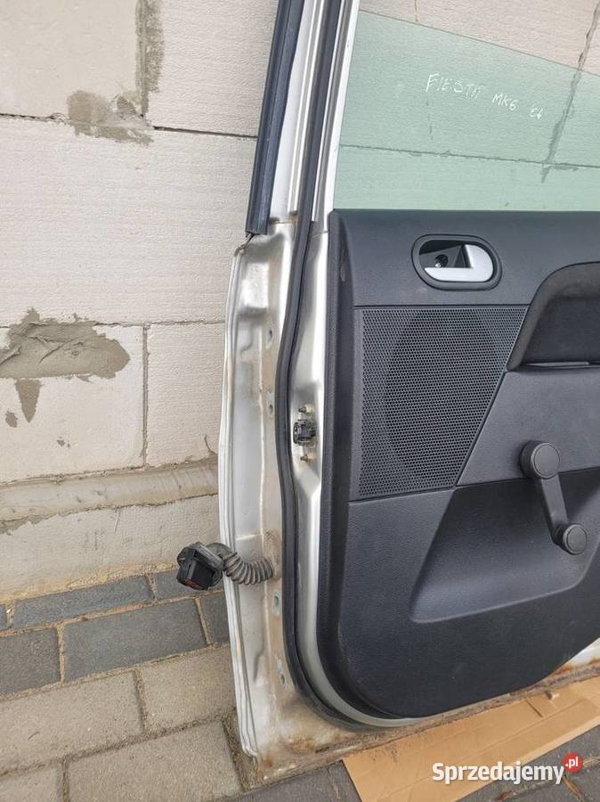 Ford Fiesta mk6 drzwi prawe tył szyba boczek osobowe Huta Dzierążyńska