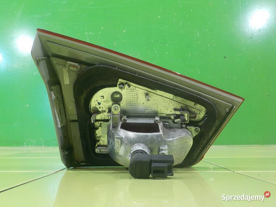 FORD B 16 B 13r 5D lampa prawa tyl w klape Suków