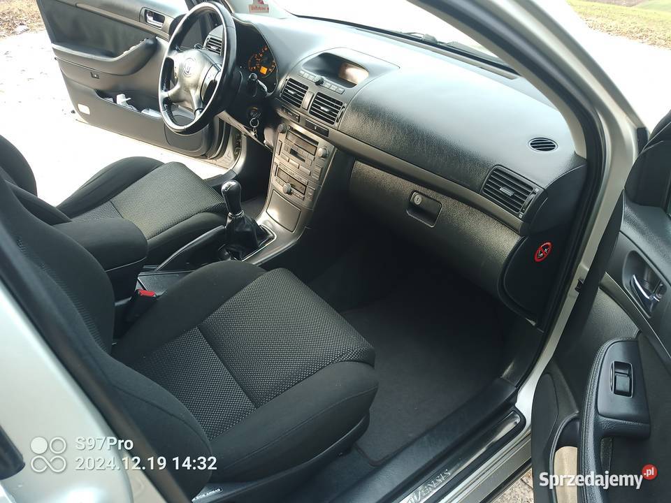 Toyota Avensis benzyna 20 VVTi 147 210 Avensis Błażek sprzedam