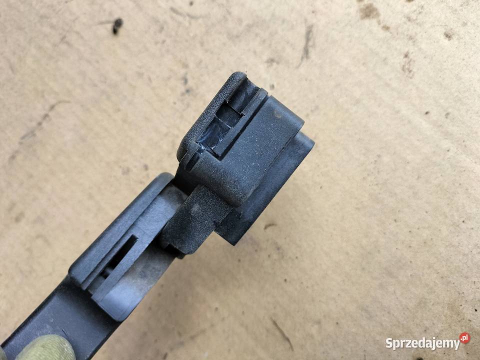 VW VENTO GOLF 3 DŹWIGNIA RĄCZKA OTWIERANIA MASKI osobowe