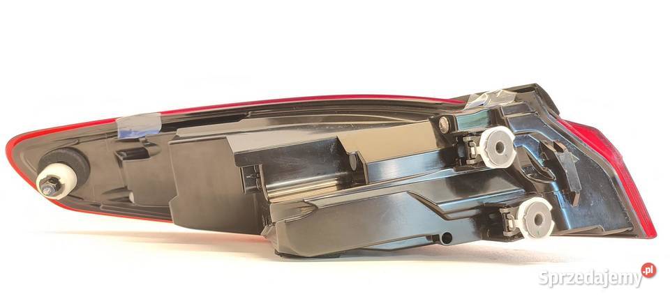 BMW F44 218I LAMPA PRAWY TYŁ 7465466