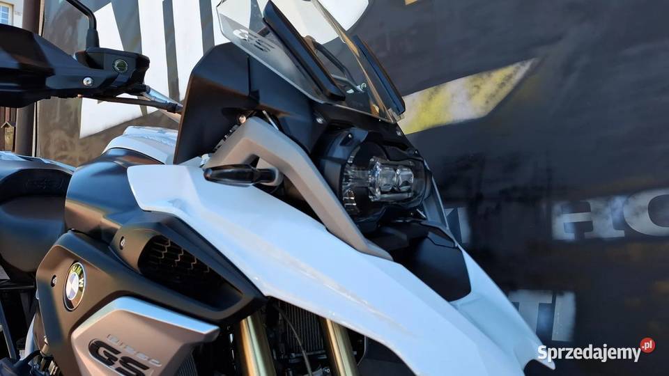 BMW R 2023 benzyna Motoryzacja