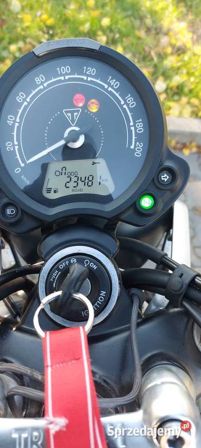 Triumph STREET TWIN 900 ABS pierwszy właściciel Gniezno sprzedam