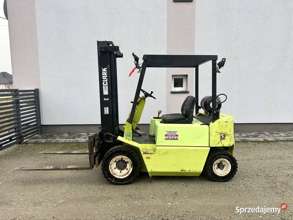 Wózek widłowy Clark 15t 33m automat lpg przesuw regulowane widły Pajęczno