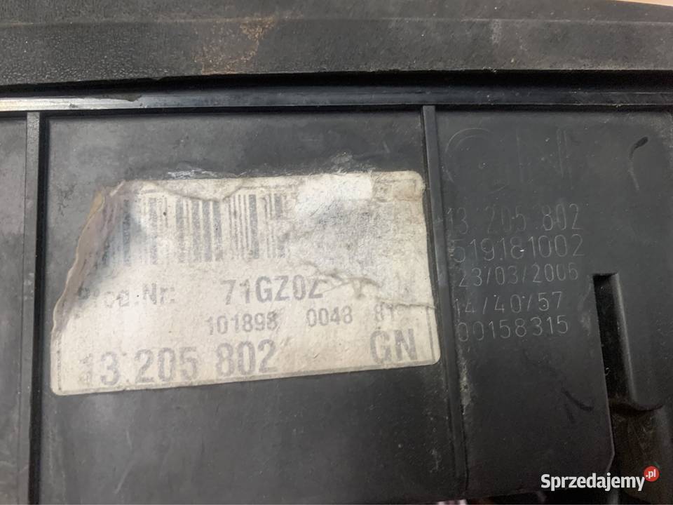 13205802 skrzynka bezpieczników Opel Vectra c Szczecin