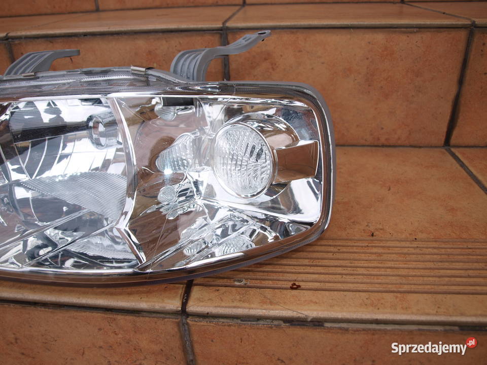 Chevrolet Aveo T200 lampa lewa przód europa lampy przednie Oświetlenie Części samochodowe wielkopolskie