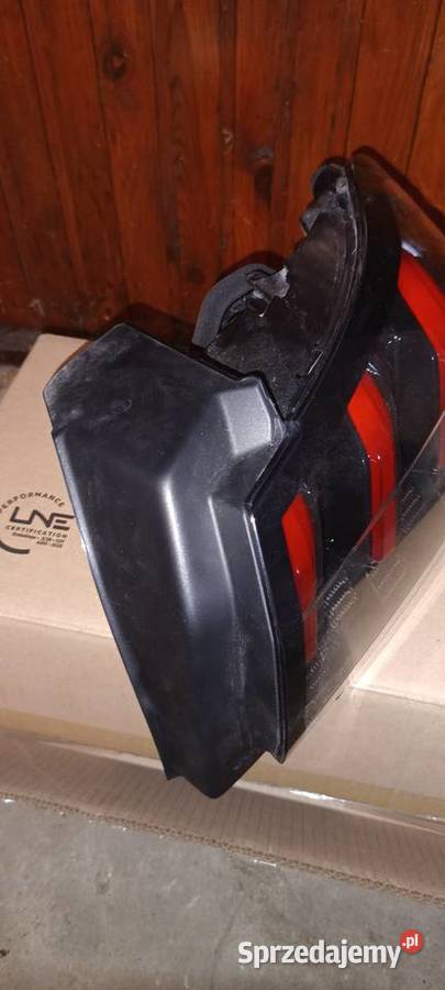 PEUGEOT 208 II LAMPA PRAWA TYŁ LED 9823216680 osobowe Lampy tylne Krzemienica