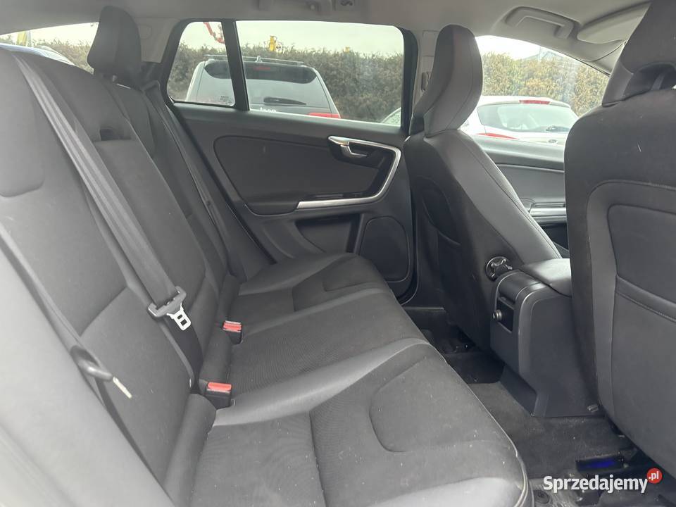 Volvo V60 z 2011r GWARANCJA kurtyny powietrzne Paniówki