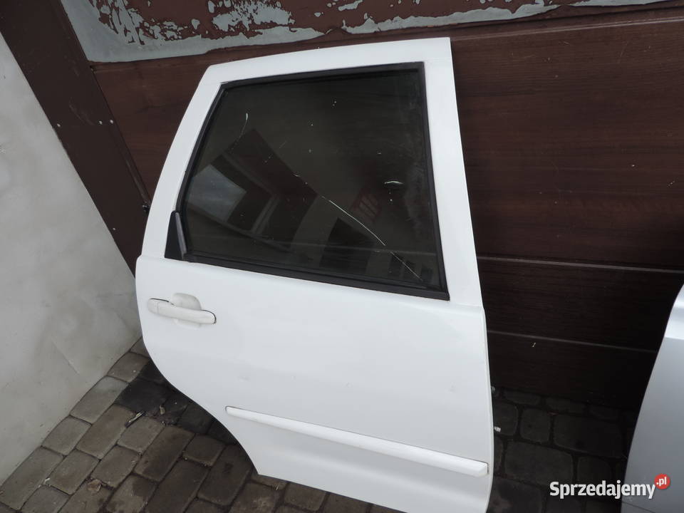 DRZWI PRAWY TYŁ VW POLO 3 CLASSIC SEDAN LB9A
