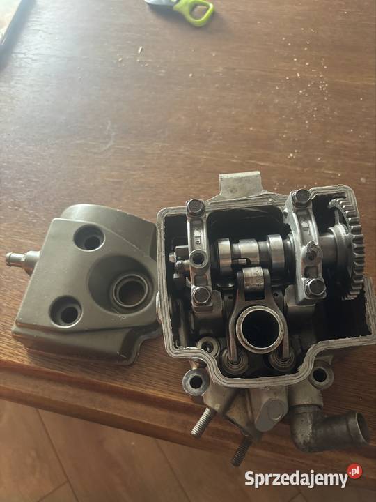 Sprzedam głowicę Yzf 250 i crf250