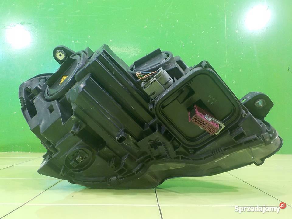 MERCEDES C W204 C204 COUPE AMG 13r XENON lampa Suków