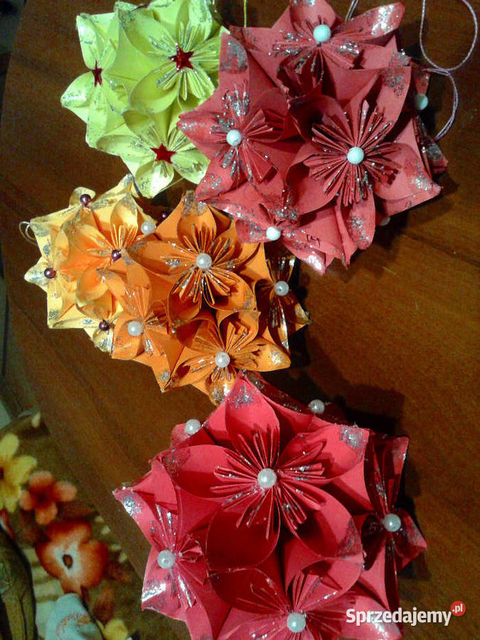 Bombki wykonane metodą origami kusudama