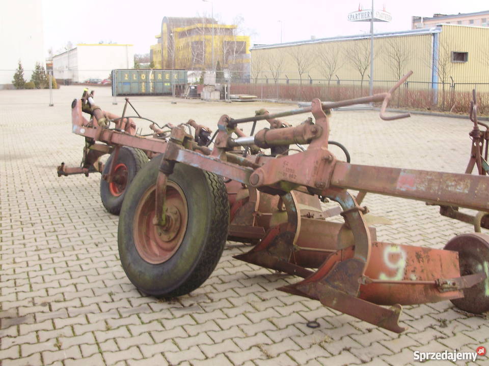 Pług 5skibowy B2015 MILTON DPB Dom Aukcyjny Gorzów Wielkopolski