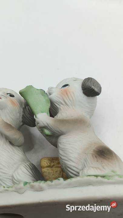 Figurka dwa bawiące się pieski Zamość