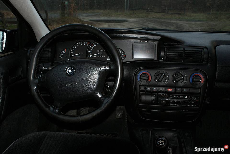 Opel Omega 25 16V Benzyna Olsztyn sprzedam