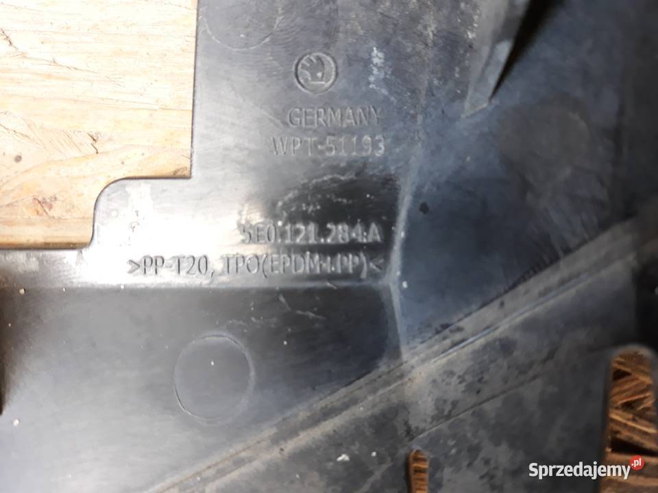 SKODA OCTAVIA 3 III KIEROWNICA POWIETRZA PRAWA osobowe wielkopolskie Międzychód