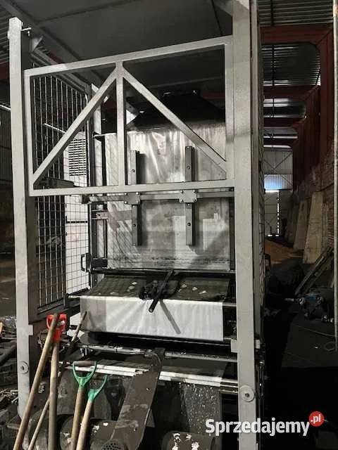 Pneumatyczna mechaniczna maszyna pakująca Bezmeż Produkcja Świebodzin