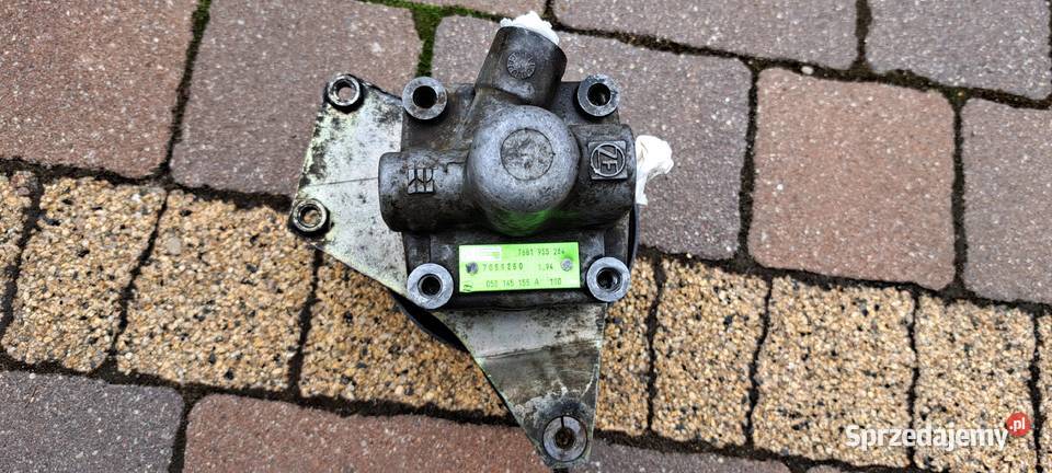 Pompa wspomagania Audi 80 B4 050145155A Części samochodowe Luzino