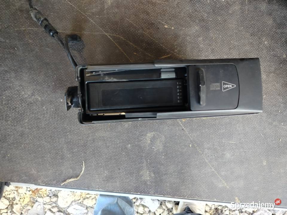 Zmieniarka na 6 CD Harkabuz